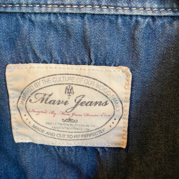 Beautiful EUC Jean snap up “Marie Jeans”beautiful tunic with belt, super soft. - Picture 2 of 3